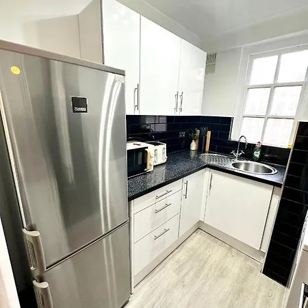 Vibrant 2-Bedroom Flat With Elevator In Marylebone, Close To Hyde Park & Edgware Road Londen Buitenkant foto