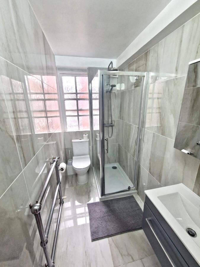 Vibrant 2-bedroom Flat With Elevator In Marylebone, Close To Hyde Park & Edgware Road Londen