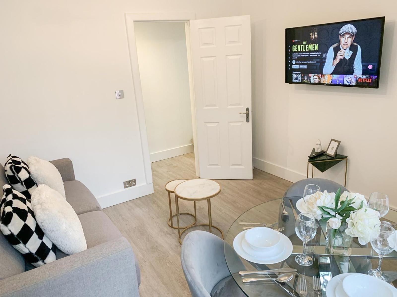 Vibrant 2-bedroom Flat With Elevator In Marylebone, Close To Hyde Park & Edgware Road Appartement Londen